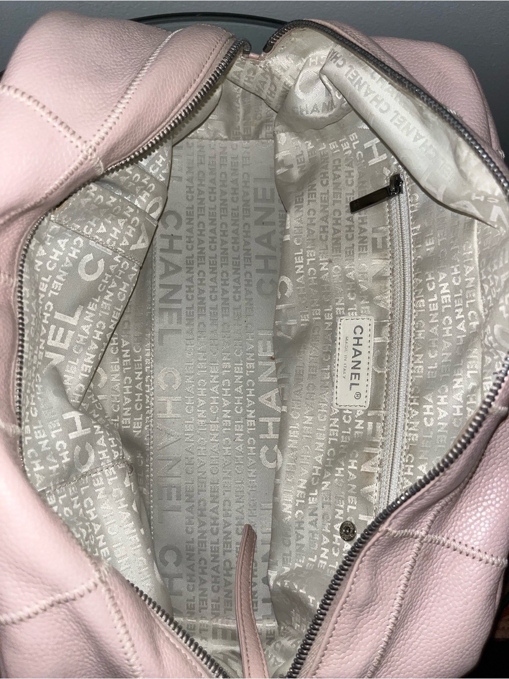 CHANEL Blush Quilted Leather Shoulder Bag with Silver-Tone Logo Bar - Picture 9 of 13